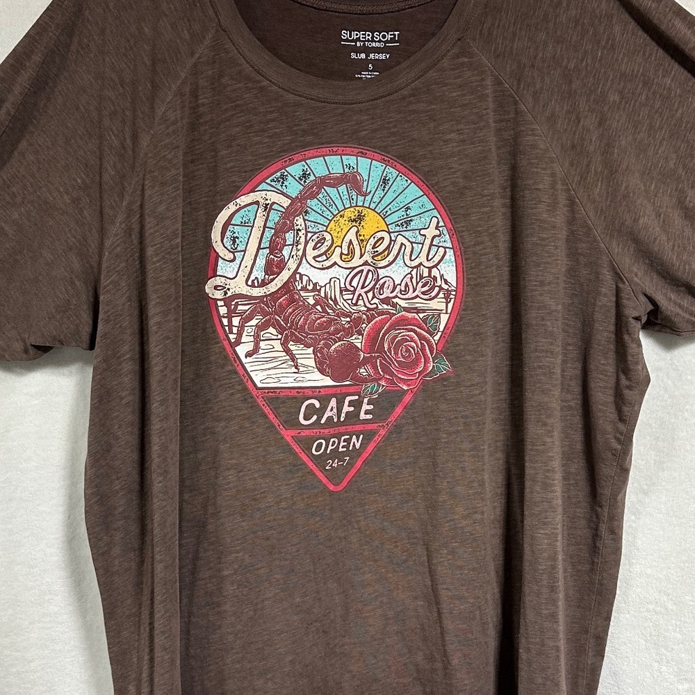 Torrid Desert Rose Cafe Graphic T-Shirt Brown Slub Jersey Size 5 Super Soft